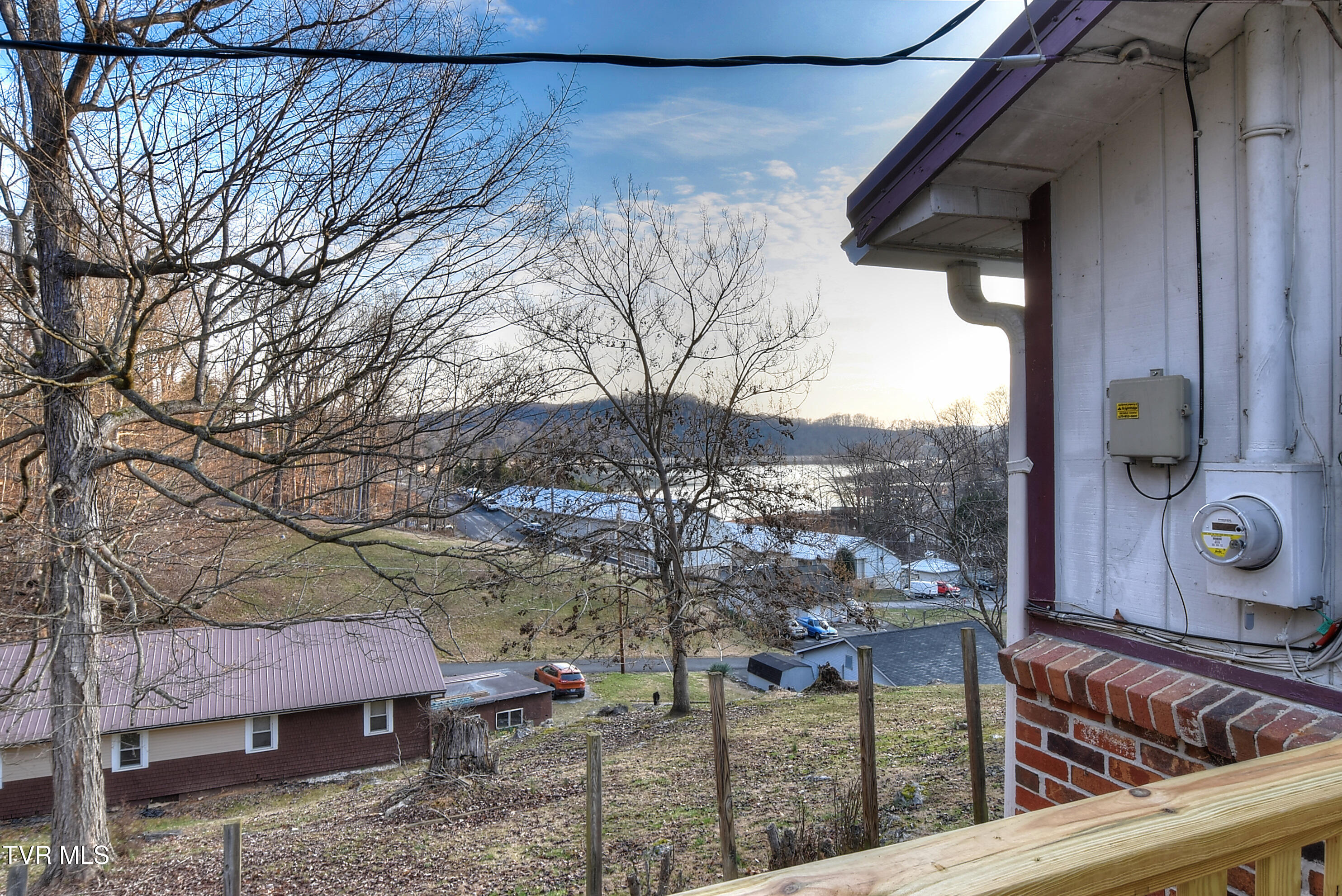 137 Valley Street Gray, TN 37615 - Photo 5 of 32 5
