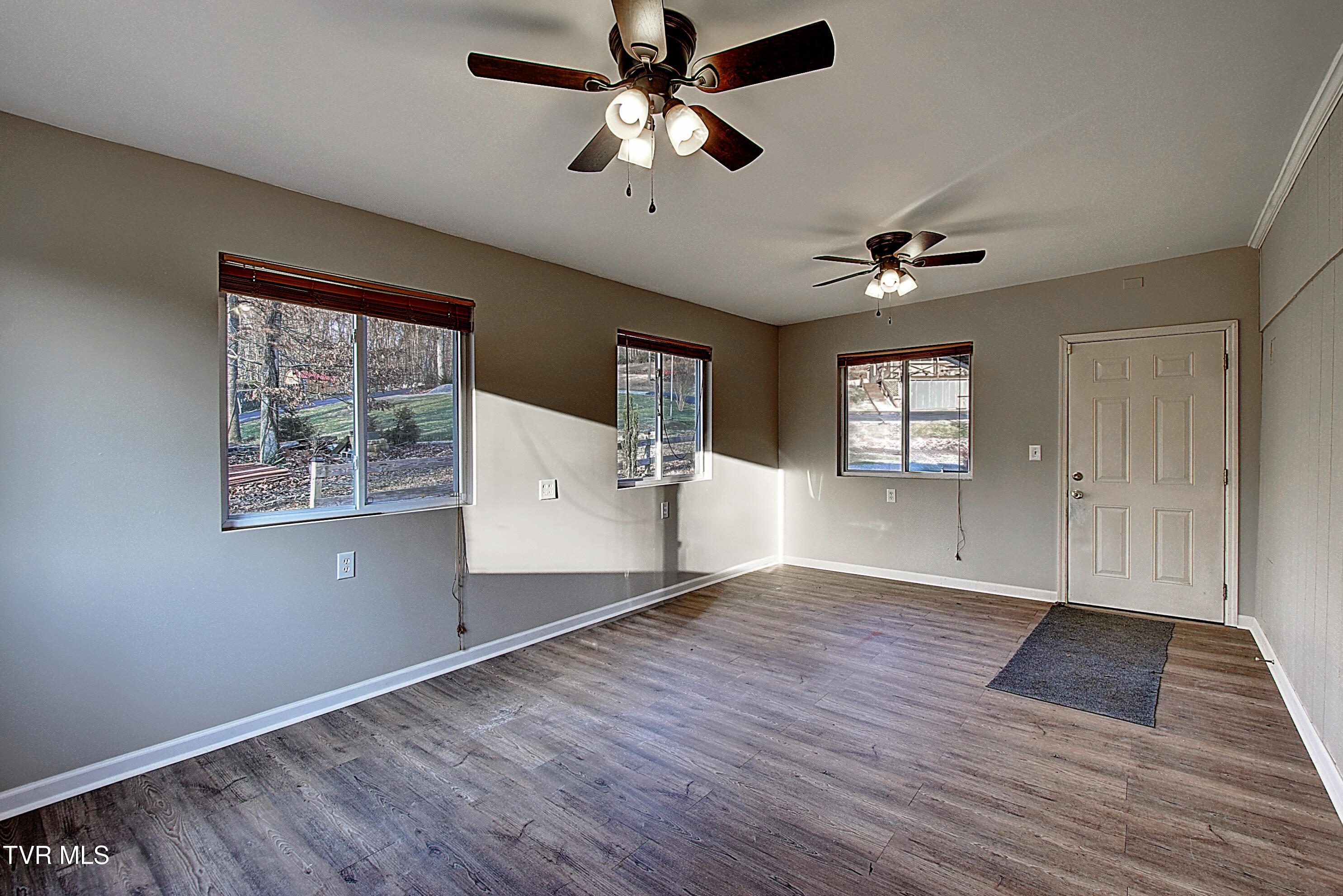 137 Valley Street Gray, TN 37615 - Photo 8 of 32 8