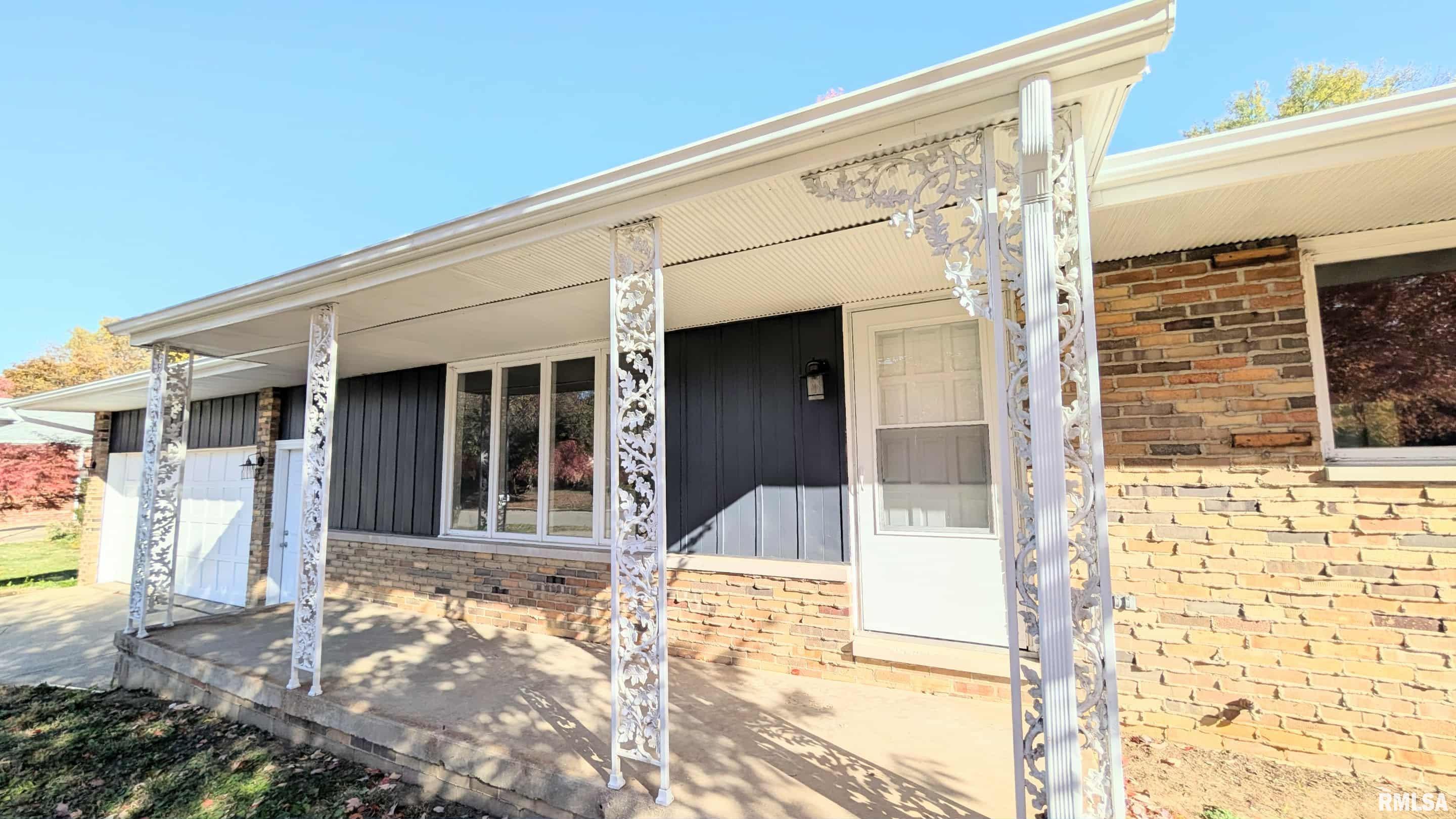 103 Hollands Grove Lane Washington, IL 61571 - Photo 2 of 26