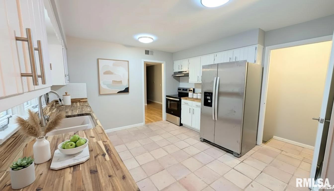 103 Hollands Grove Lane Washington, IL 61571 - Photo 5 of 26