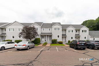 65 Oak Ridge Drive, Unit 65 Windsor Locks, CT 06096 - Photo 2 of 36