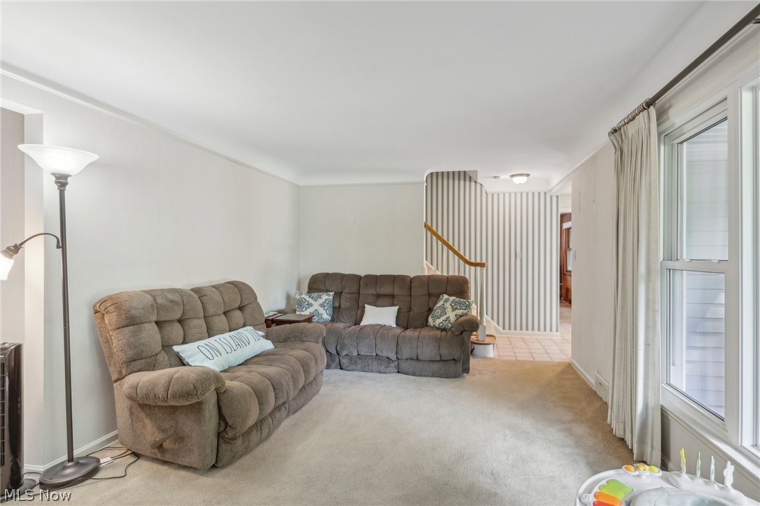 1160 Ford Road Cleveland, OH 44124 - Photo 7 of 38