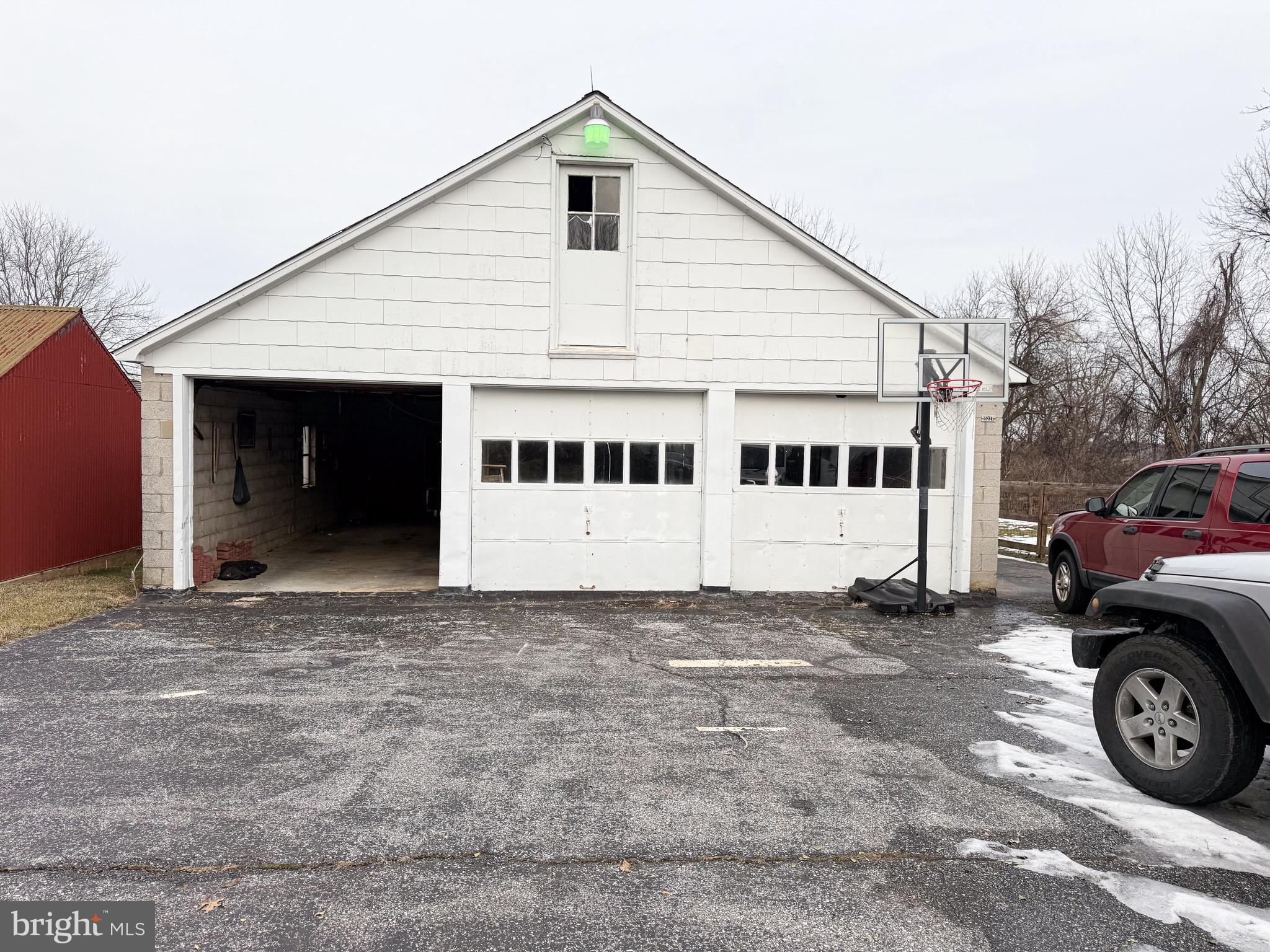 15227 Old Hanover Road Upperco, MD 21155 - Photo 18 of 22 Garage