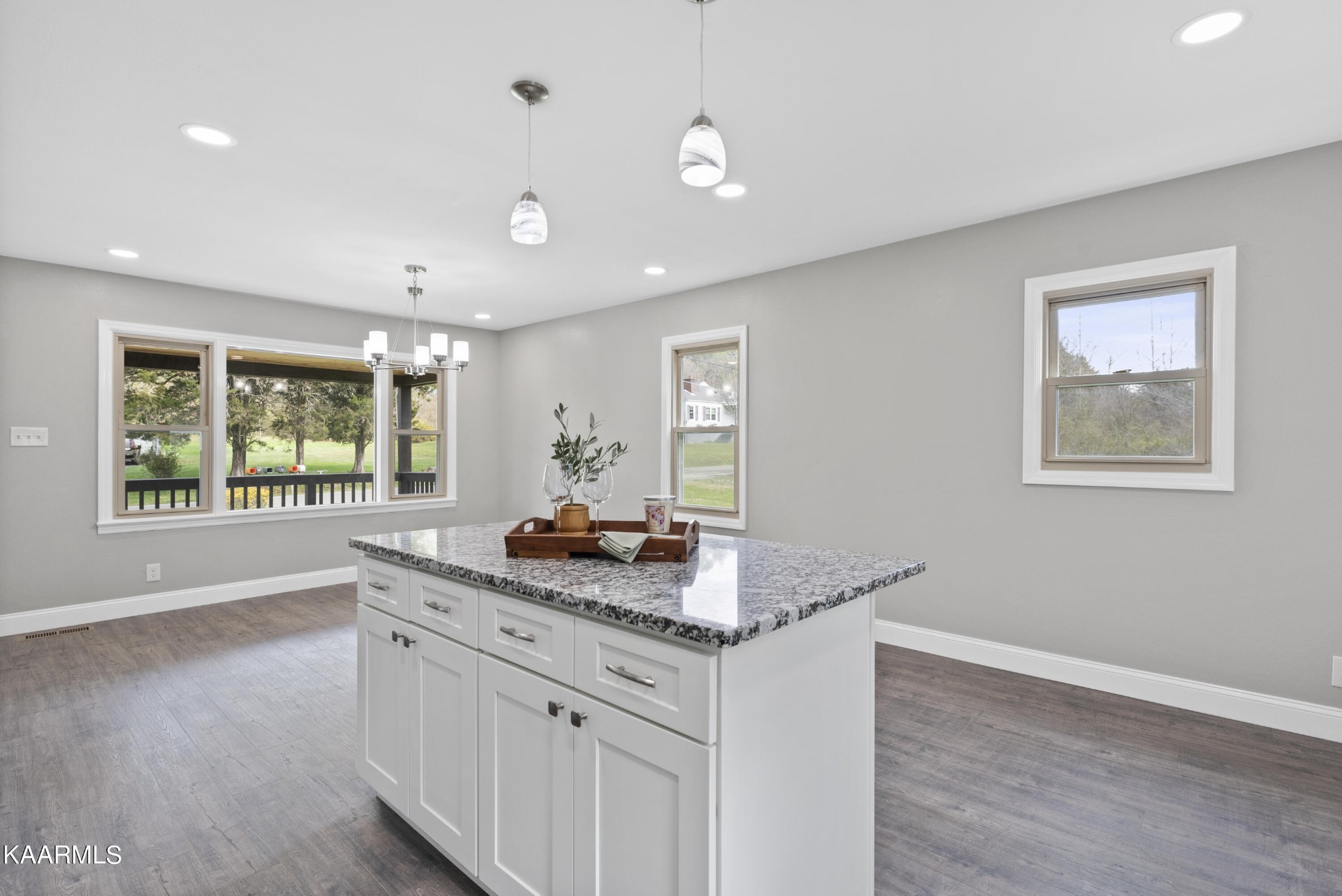 634 Deaderick Road Knoxville, TN 37920 - Photo 8 of 37 Gallery Image 8