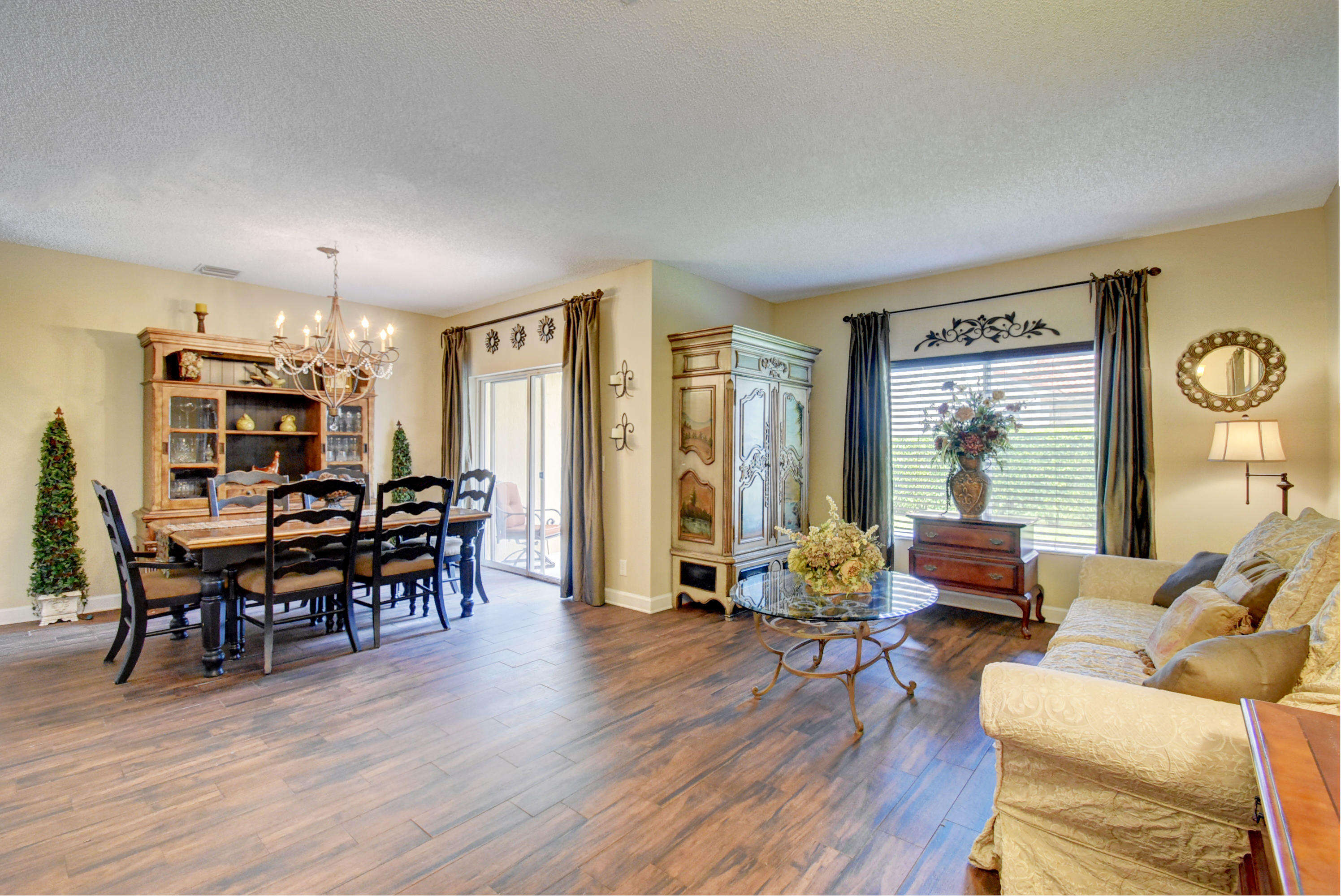 21097 Vía Eden Boca Raton, FL 33433 - Photo 6 of 29 living room/dining room