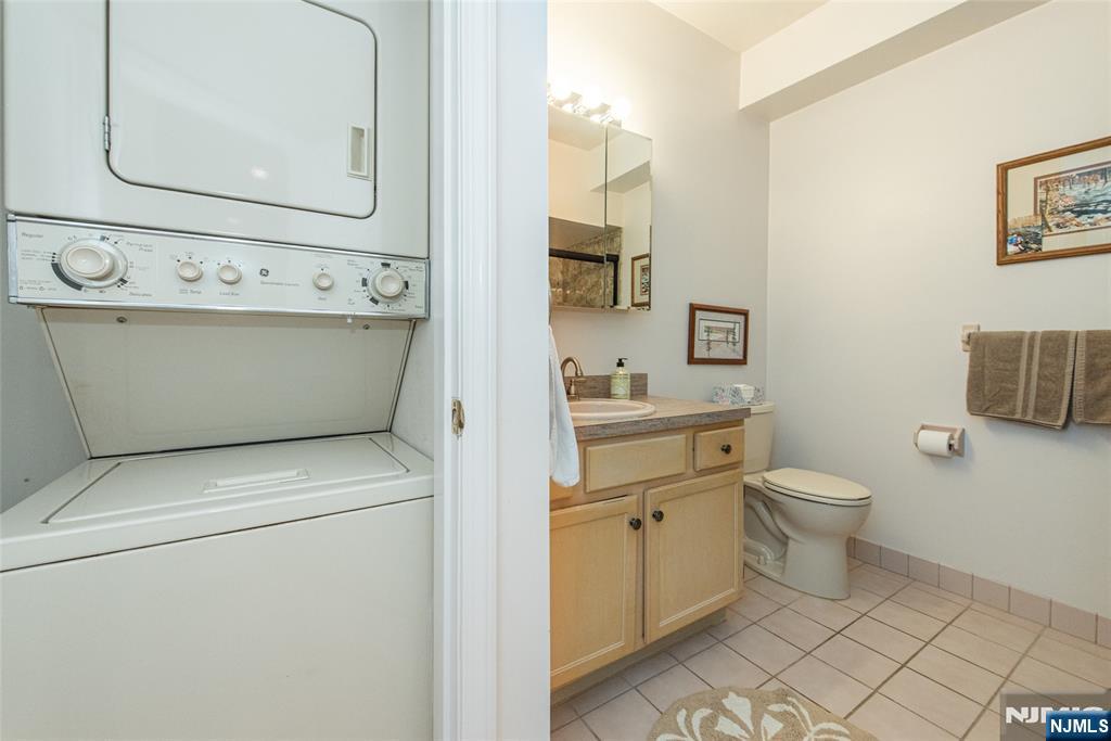 6104 Richmond Road West Milford, NJ 07480 - Photo 8 of 22