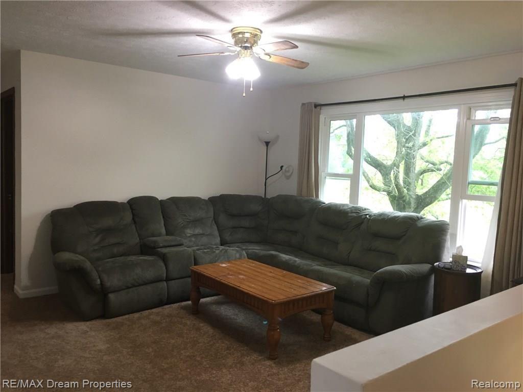 7301 North Fleming Road Fowlerville, MI 48836 - Photo 2 of 44 14753.jpeg