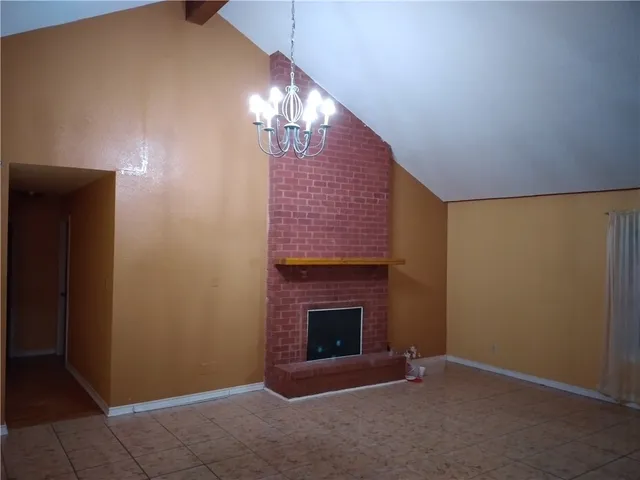 a view of a livingroom with an entryway