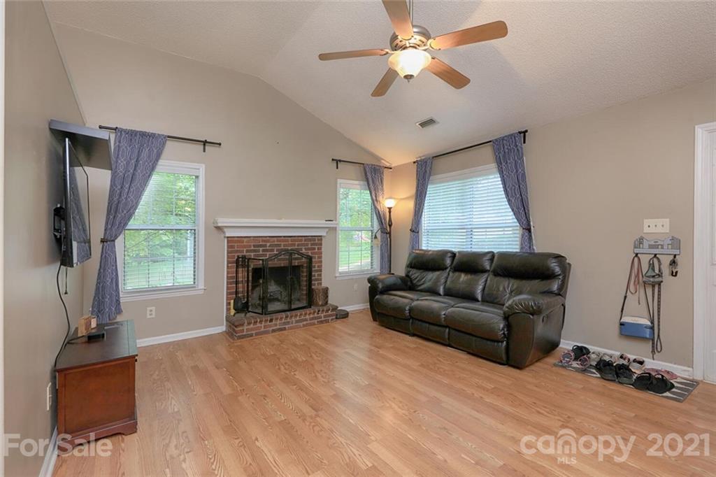 228 Bubbling Well Road Denver, NC 28037 - Photo 4 of 30 Gallery Image 4