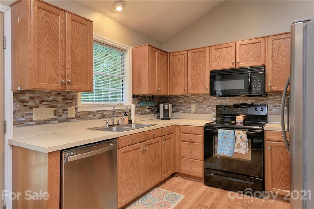 228 Bubbling Well Road Denver, NC 28037 - Photo 7 of 30 Gallery Image 7