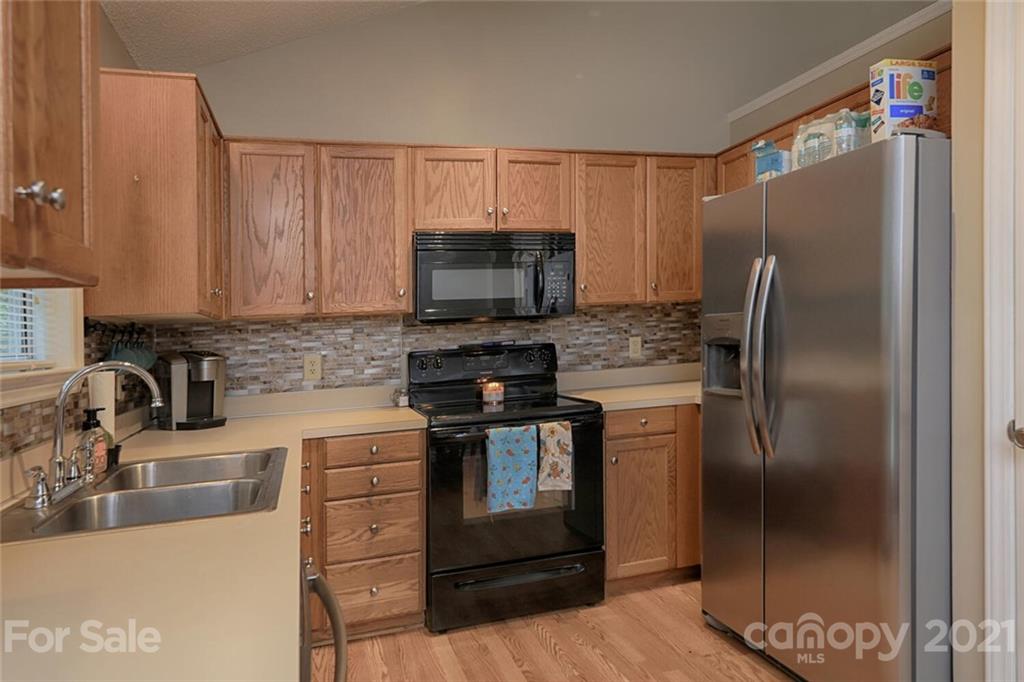 228 Bubbling Well Road Denver, NC 28037 - Photo 8 of 30 Gallery Image 8