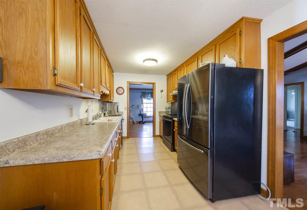 5804 Hampton Ridge Road Raleigh, NC 27603 - Photo 7 of 30
