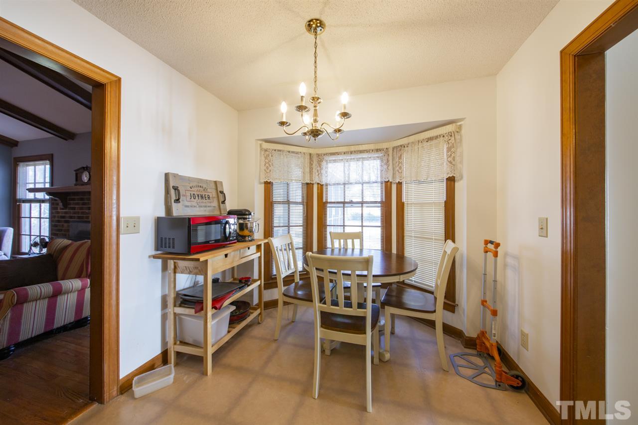 5804 Hampton Ridge Road Raleigh, NC 27603 - Photo 8 of 30