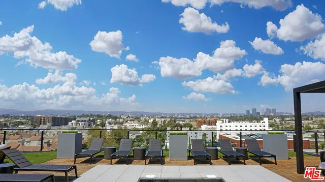 $5,125 | 3800 Mentone Avenue, Unit 304, Culver City, CA 90232