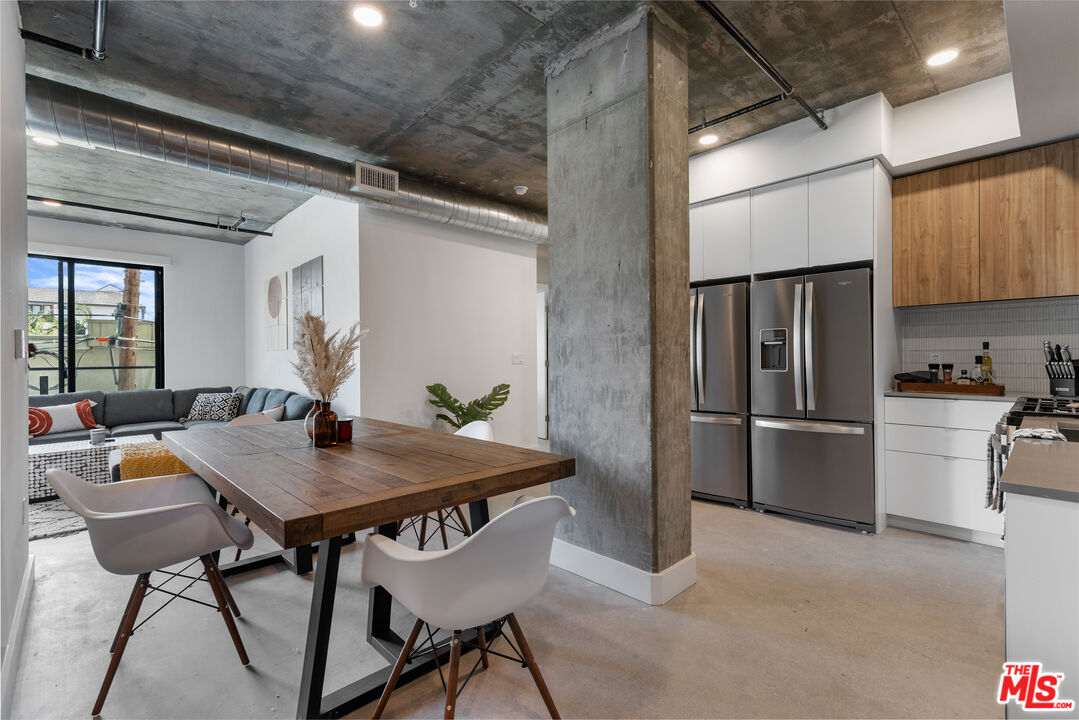 3800 Mentone Avenue, Unit 304 Culver City, CA 90232 - Photo 4 of 14