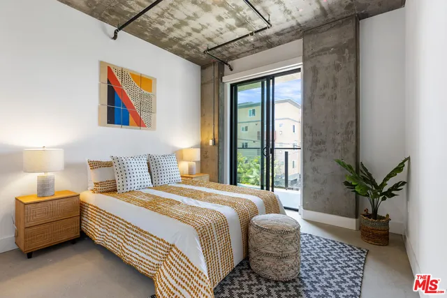 $5,125 | 3800 Mentone Avenue, Unit 304, Culver City, CA 90232