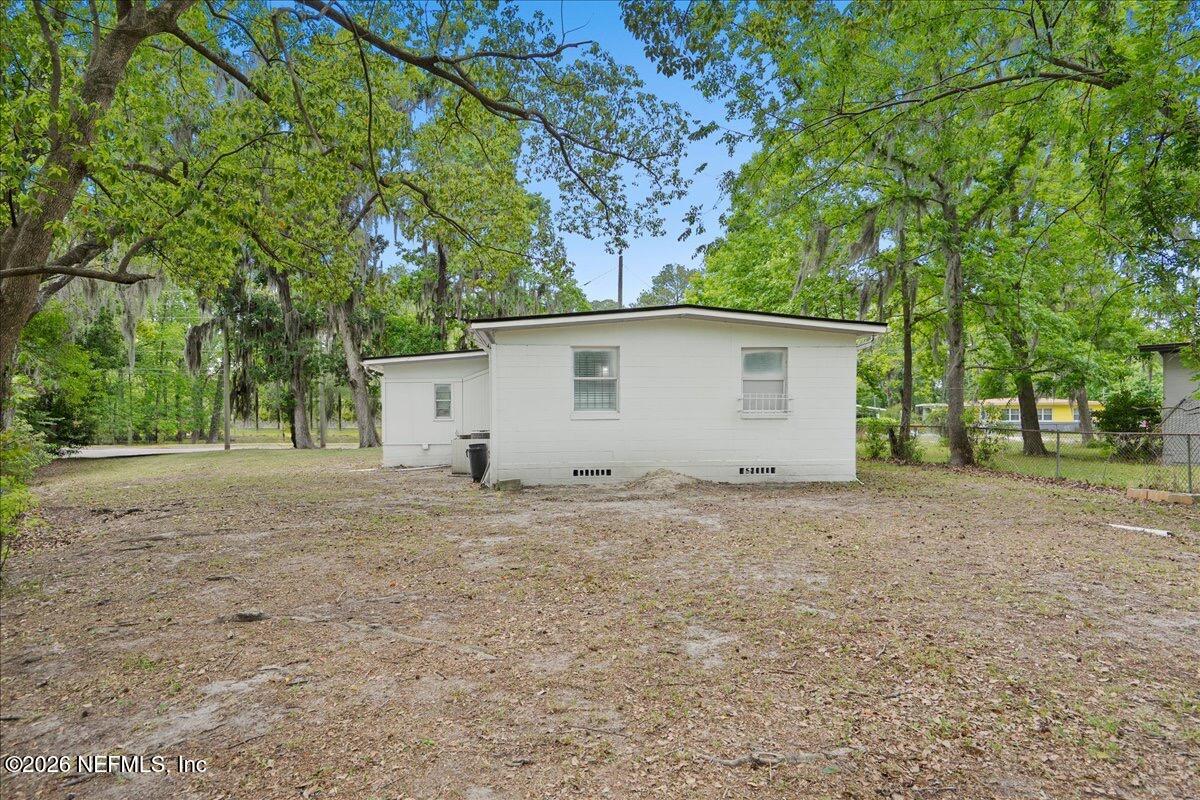 6601 Cleveland Road Jacksonville, FL 32209 - Photo 5 of 21 a242b37e-fc70-4caa-832a-b76f49c2b068