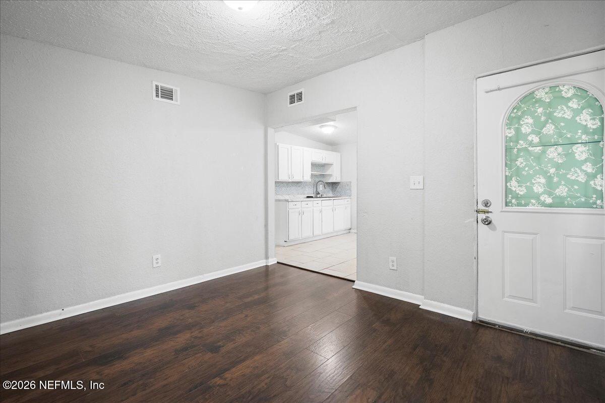 6601 Cleveland Road Jacksonville, FL 32209 - Photo 9 of 21 15a1e754-42d5-4860-9405-8d1dfa3e7d21