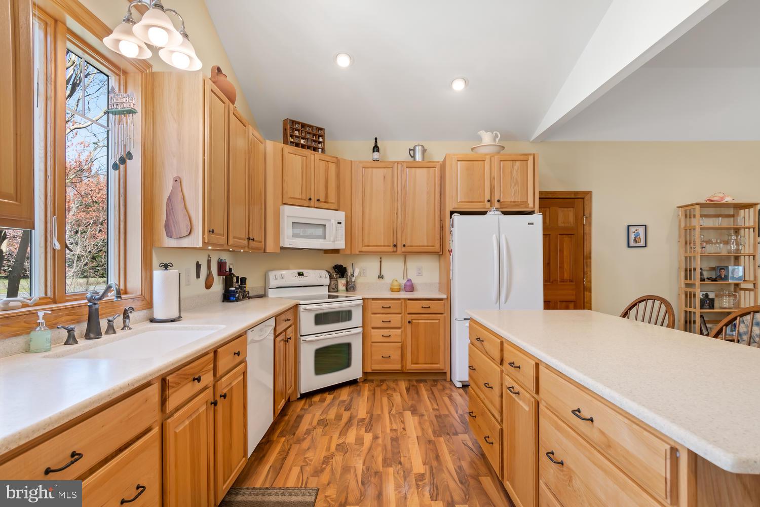 5167 Skinners Neck Road Rock Hall, MD 21661 - Photo 17 of 41 Kitchen