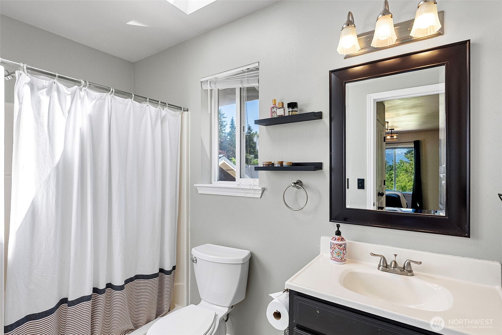 26216 Ansell Road Northwest Poulsbo, WA 98370 - Photo 15 of 27 Gallery Image 15
