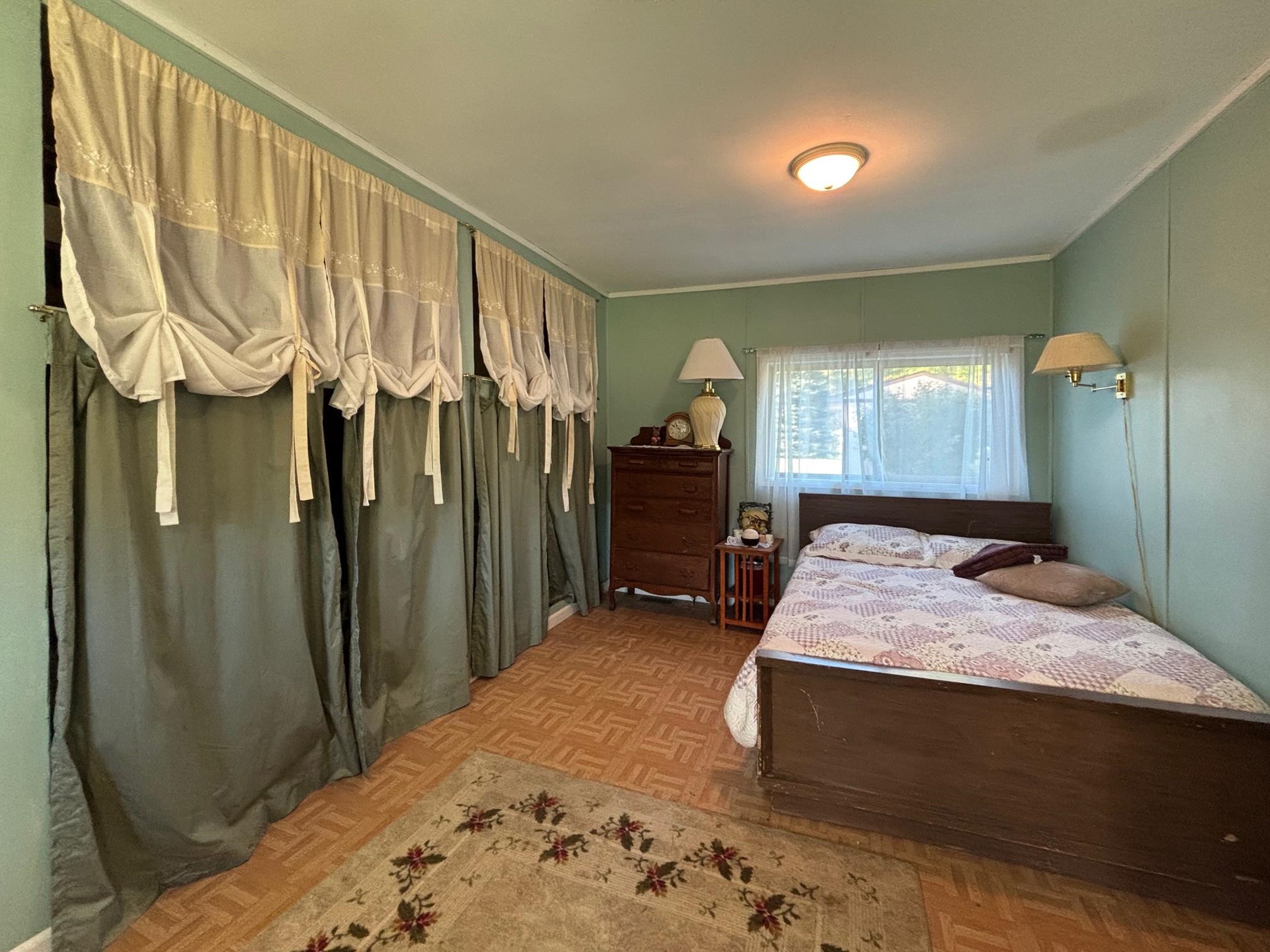 3232 East Long Lake Road Traverse City, MI 49685 - Photo 8 of 14 1939798-be1c8ea9-b159-4094-ac4e-5faab8778bba.JPG