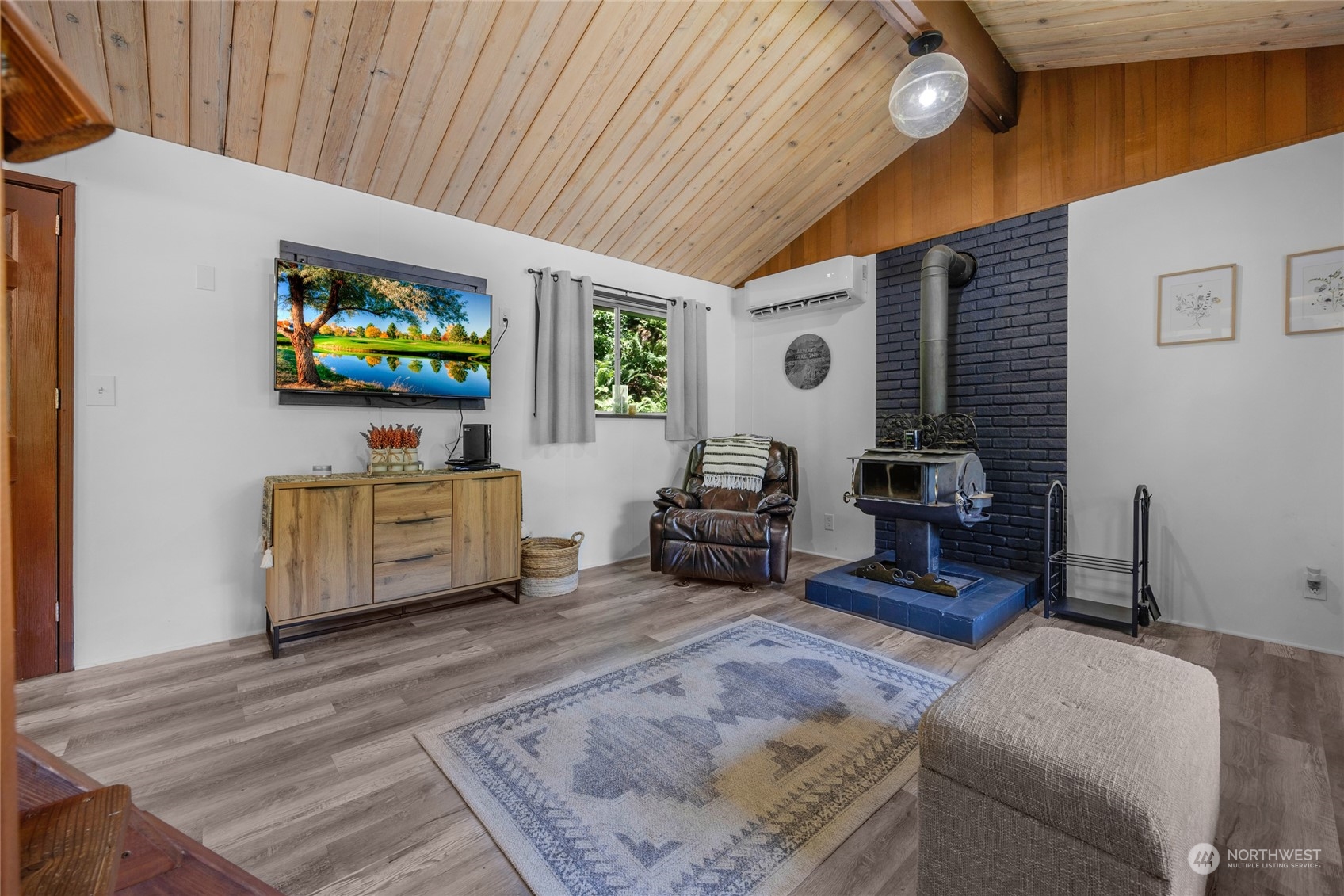 20202 Crystal Springs Road Granite Falls, WA 98252 - Photo 4 of 23 Gallery Image 4