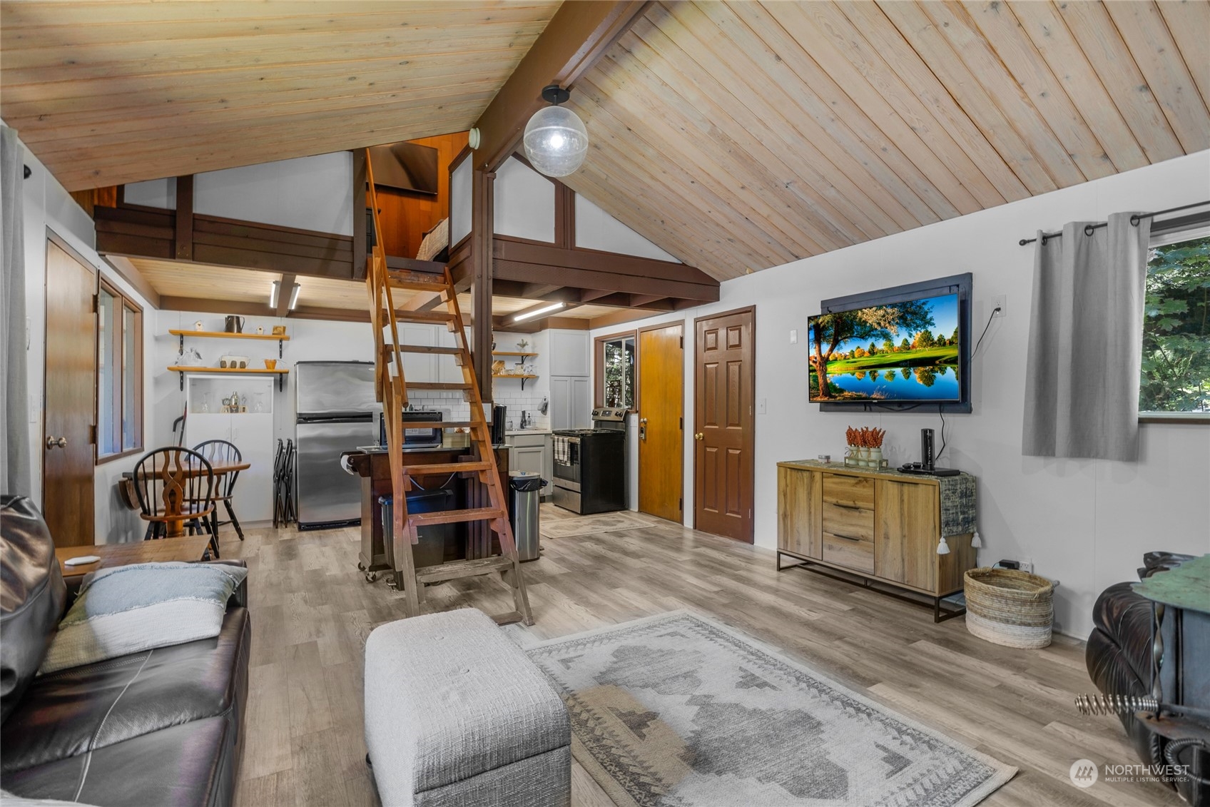 20202 Crystal Springs Road Granite Falls, WA 98252 - Photo 6 of 23 Gallery Image 6
