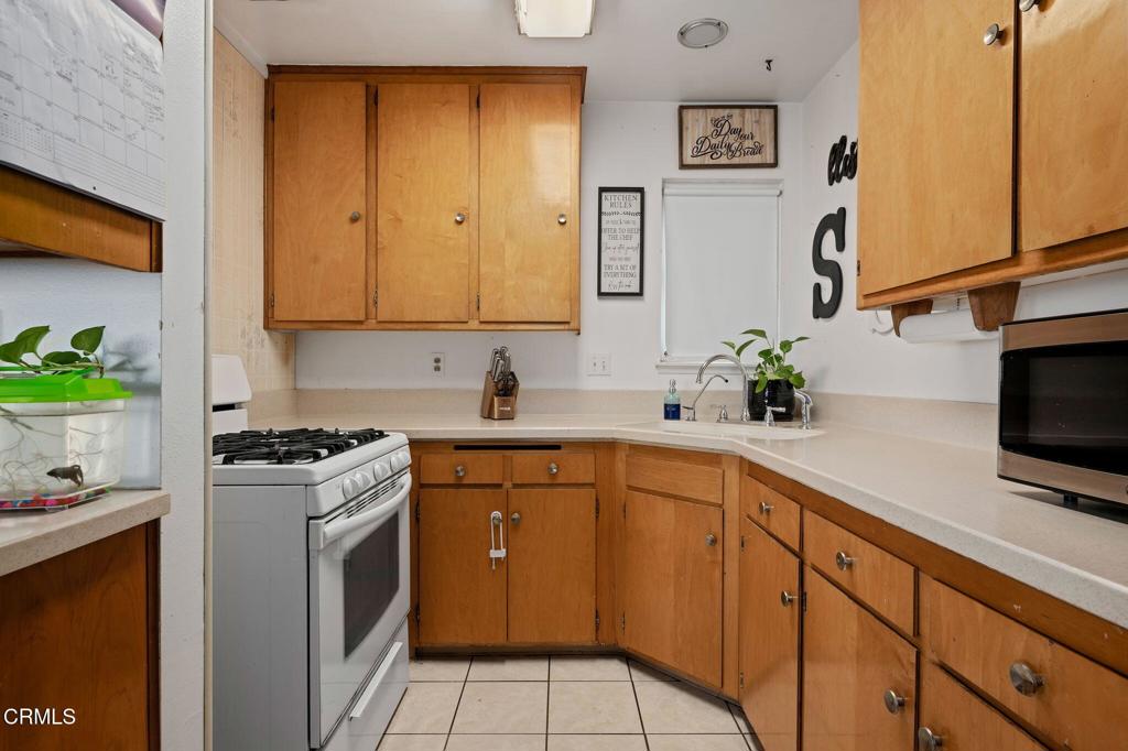 357 Colgate Street Santa Paula, CA 93060 - Photo 11 of 25