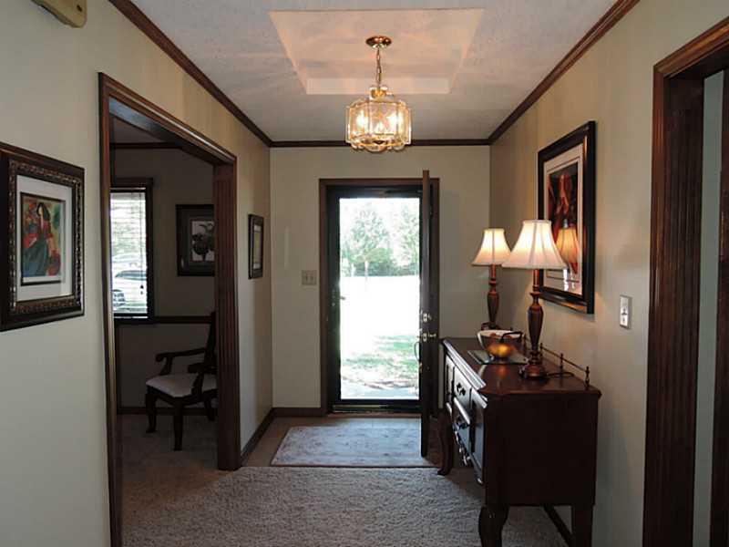 12618 Walrond Road Fishers, IN 46037 - Photo 3 of 23 Gallery Image 3