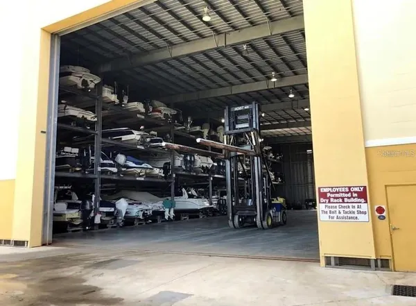 $42,500 | 570 Blackburn Point Road, Unit 11, Osprey, FL 34229