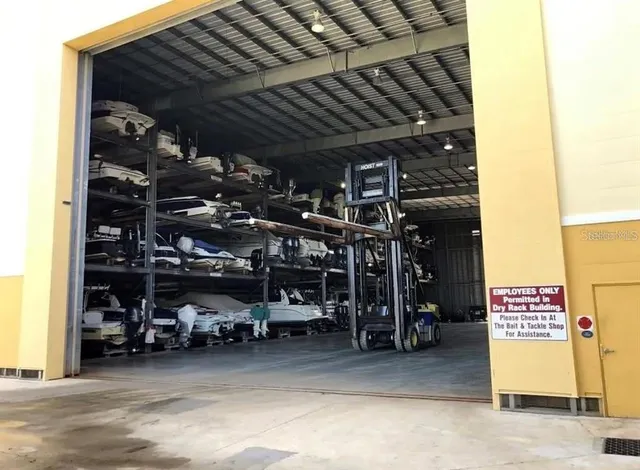 $42,500 | 570 Blackburn Point Road, Unit 11, Osprey, FL 34229