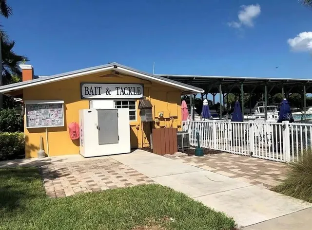 $42,500 | 570 Blackburn Point Road, Unit 11, Osprey, FL 34229