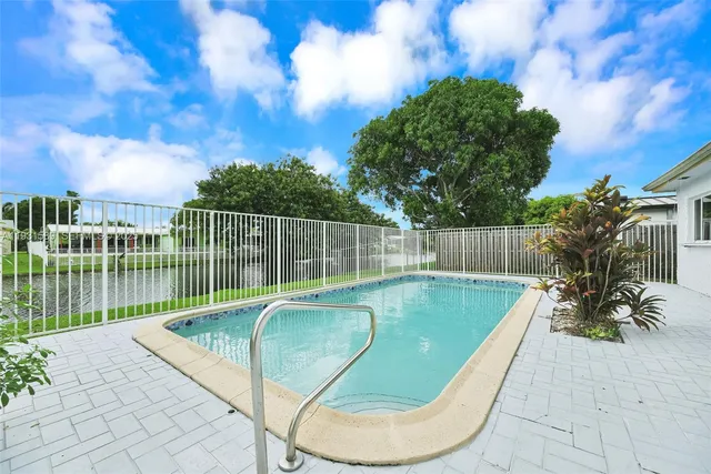 $535,000 | 9480 Northwest 24th Place, Sunrise, FL 33322