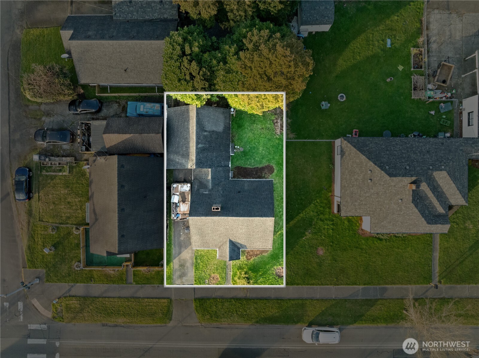 3003 Sumner Avenue Hoquiam, WA 98550 - Photo 25 of 26 an aerial view of a house