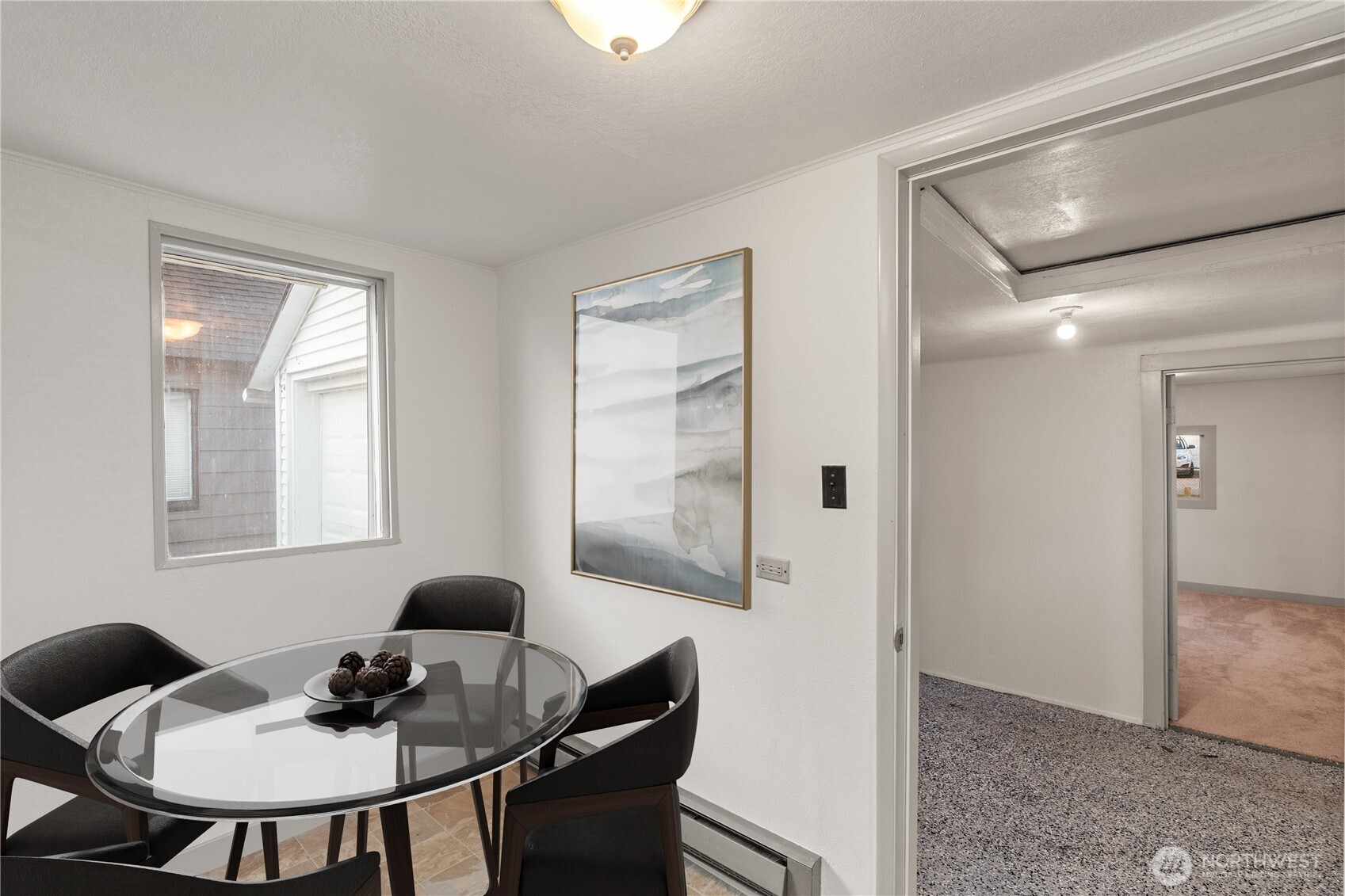 3003 Sumner Avenue Hoquiam, WA 98550 - Photo 5 of 26 a workspace with furniture and window