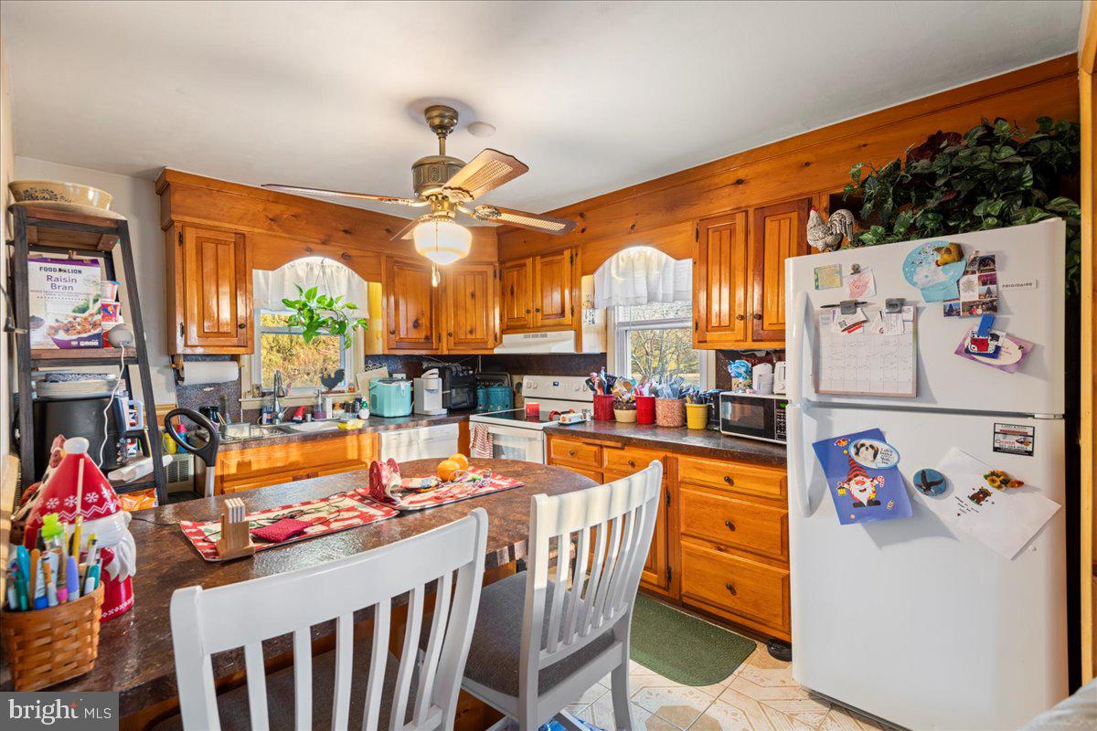 4537 Harpers Ferry Road Sharpsburg, MD 21782 - Photo 5 of 29
