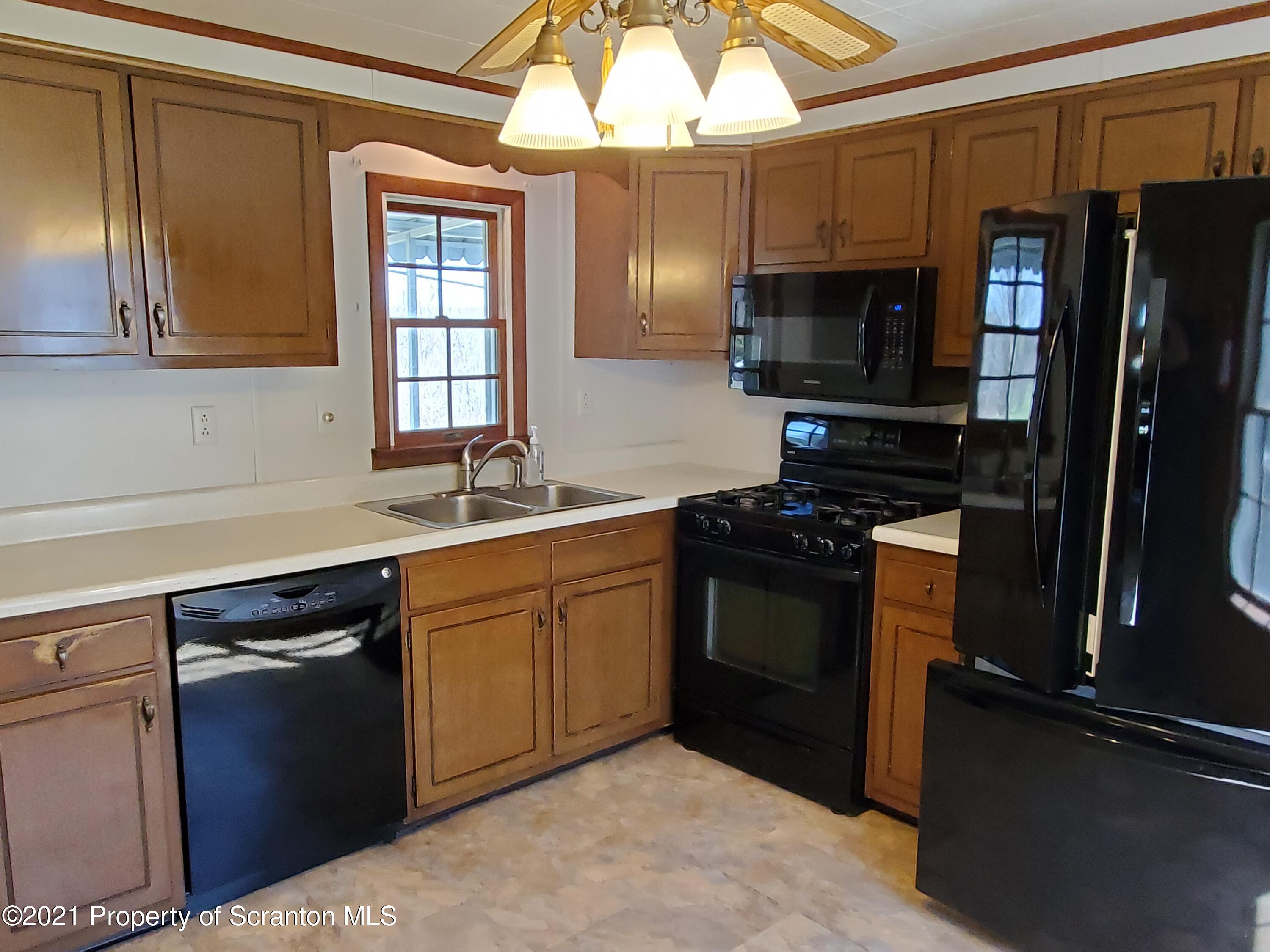 110 Holly Road Factoryville, PA 18419 - Photo 3 of 10 Kitchen
