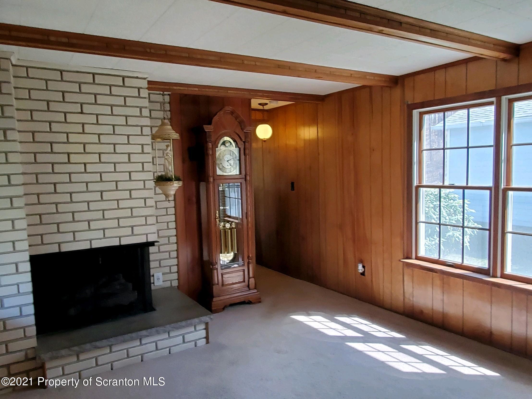 110 Holly Road Factoryville, PA 18419 - Photo 5 of 10 Living Room