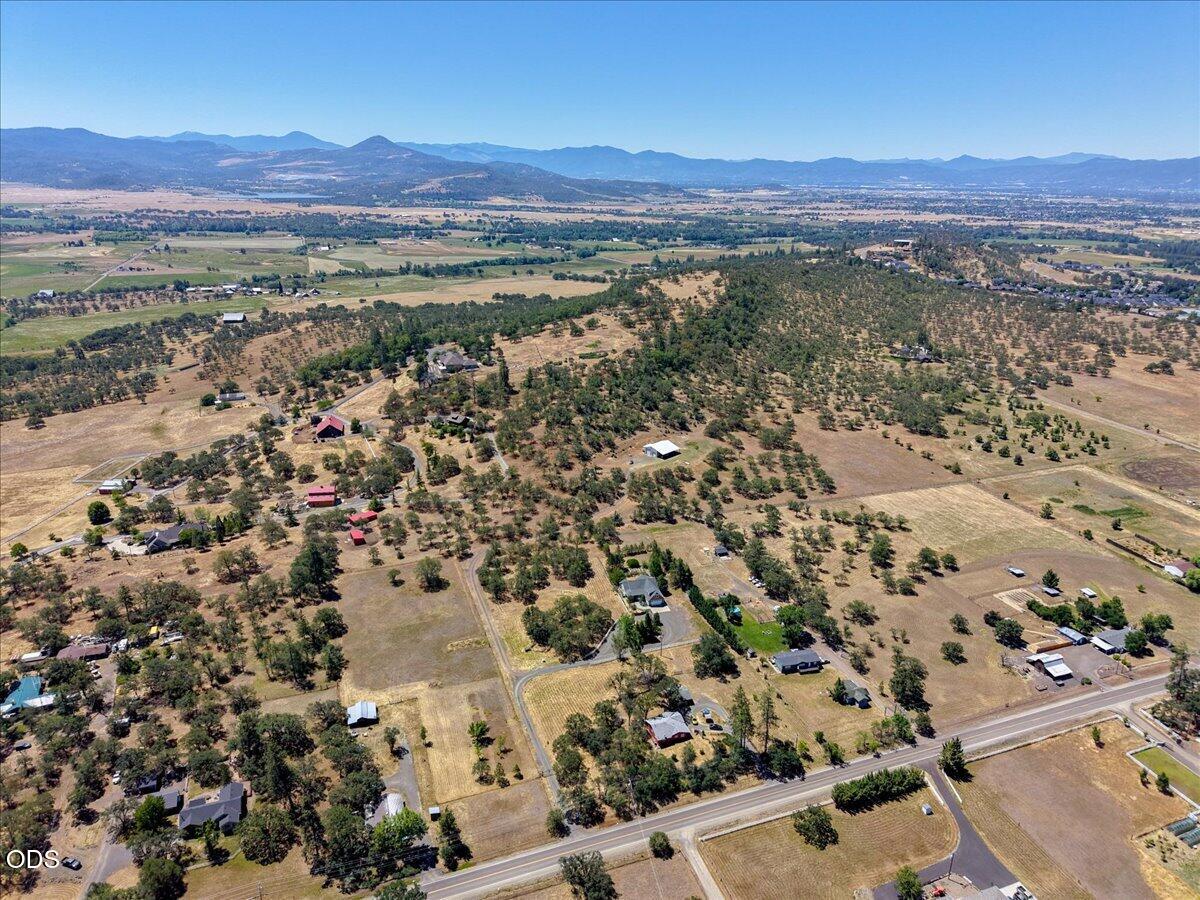 1712 Stevens Road Eagle Point, OR 97524 - Photo 55 of 63
