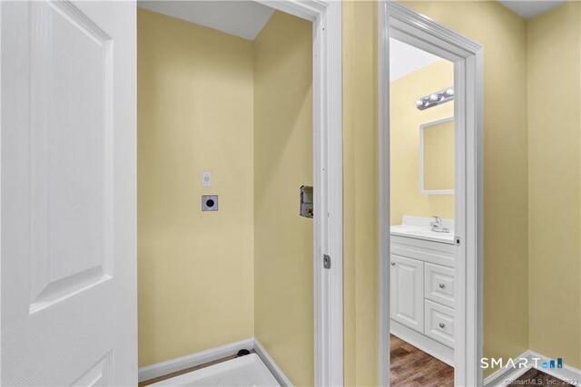 220 Alder Street Waterbury, CT 06708 - Photo 11 of 23