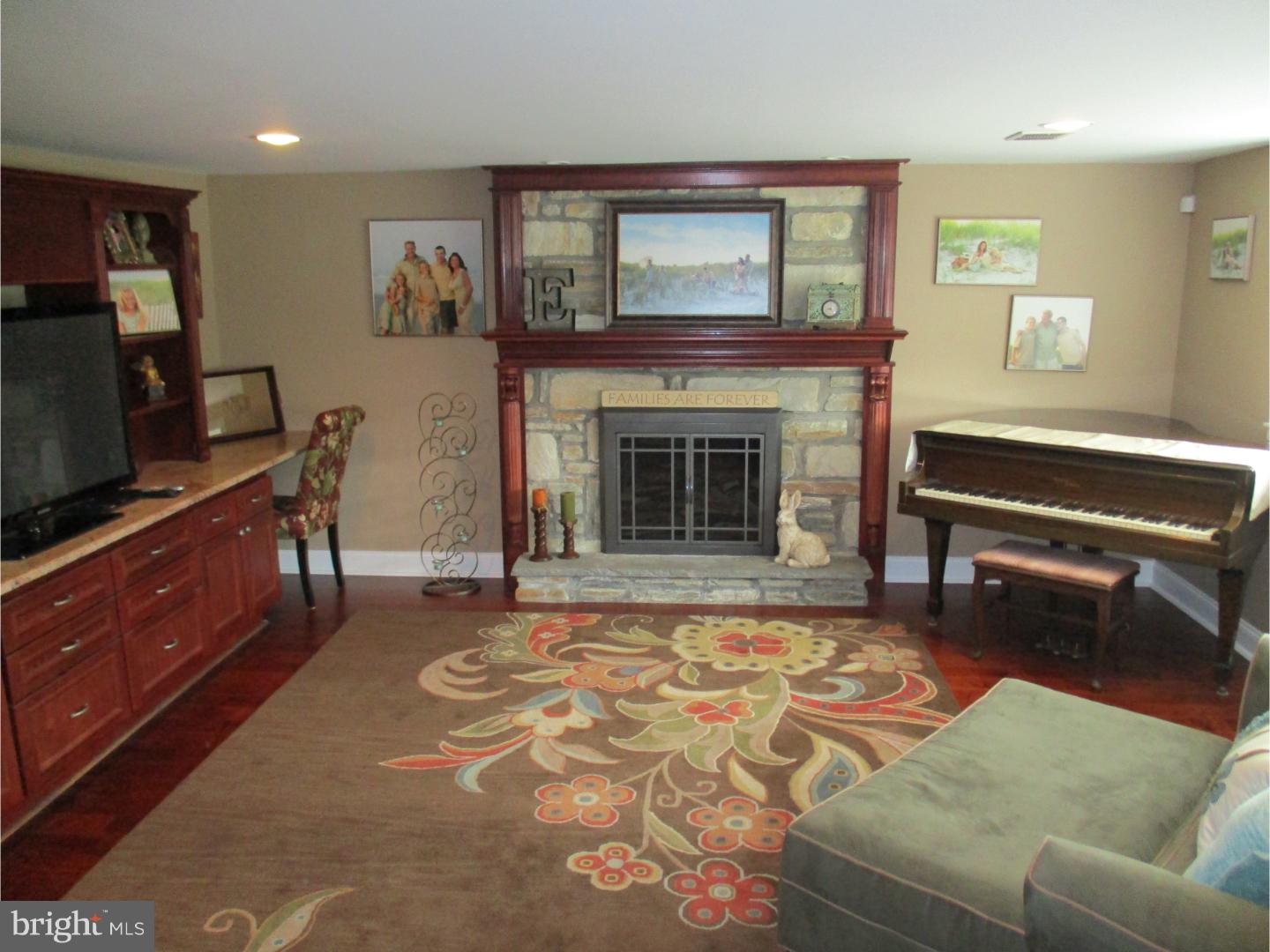 3819 Millbrook Road Philadelphia, PA 19154 - Photo 13 of 18 Gallery Image 13
