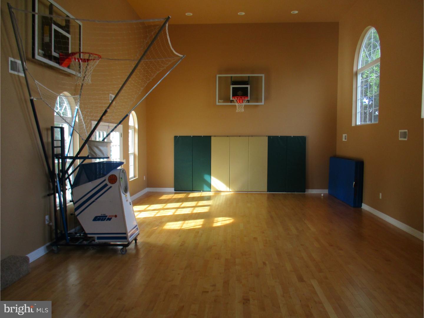 3819 Millbrook Road Philadelphia, PA 19154 - Photo 14 of 18 Gallery Image 14