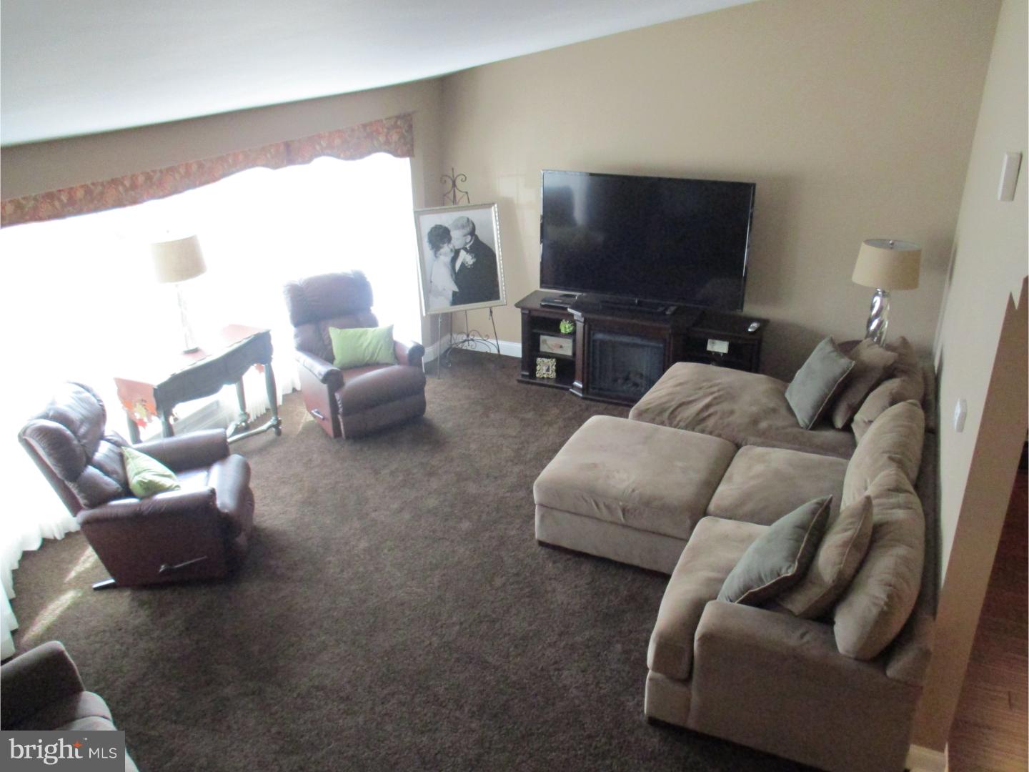 3819 Millbrook Road Philadelphia, PA 19154 - Photo 17 of 18 Gallery Image 17