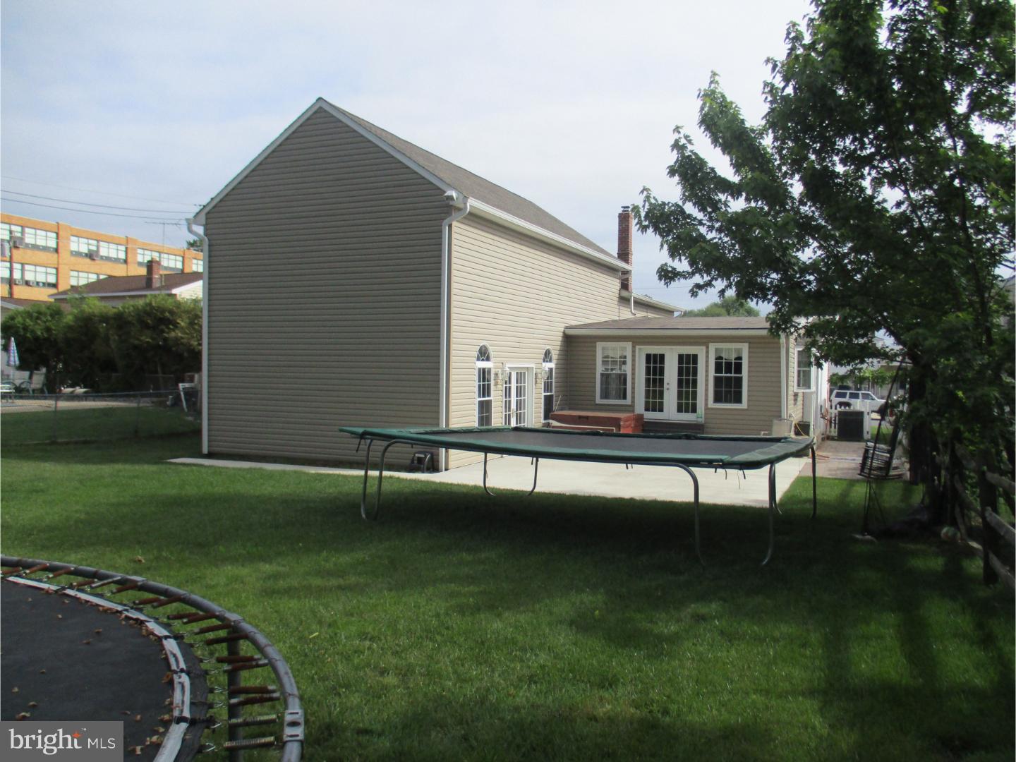 3819 Millbrook Road Philadelphia, PA 19154 - Photo 4 of 18 Gallery Image 4