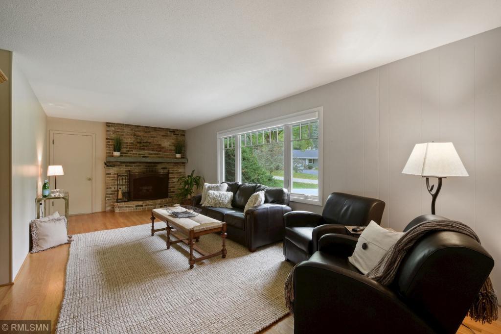 6505 Ridgeview Circle Edina, MN 55439 - Photo 12 of 26 Gallery Image 12