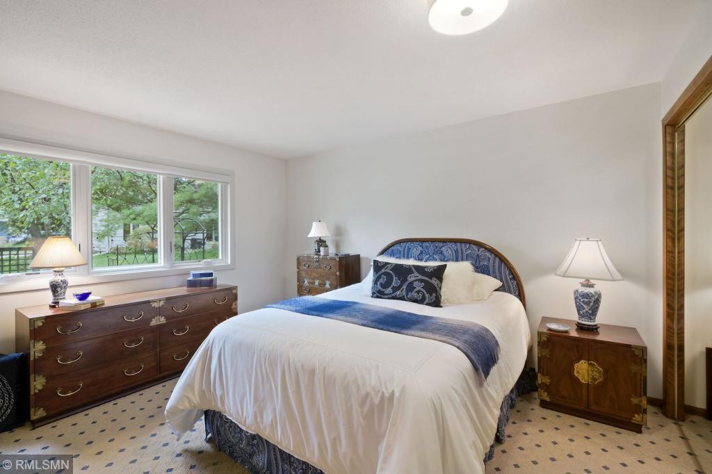6505 Ridgeview Circle Edina, MN 55439 - Photo 14 of 26 Gallery Image 14