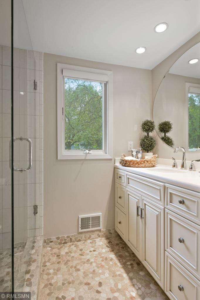 6505 Ridgeview Circle Edina, MN 55439 - Photo 16 of 26 Gallery Image 16