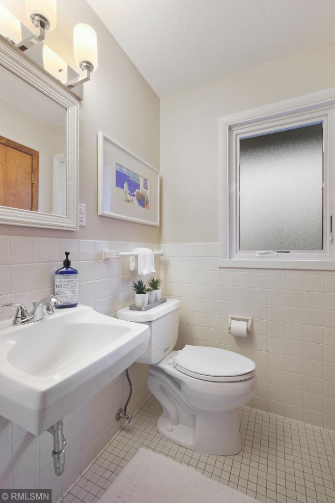 6505 Ridgeview Circle Edina, MN 55439 - Photo 18 of 26 Gallery Image 18