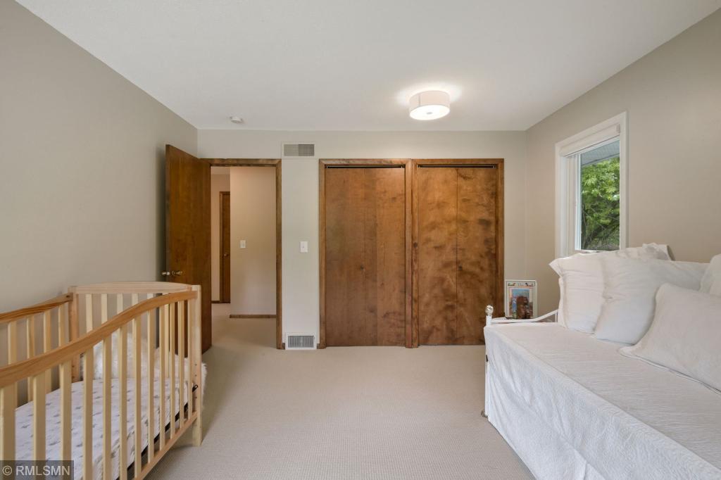 6505 Ridgeview Circle Edina, MN 55439 - Photo 19 of 26 Gallery Image 19
