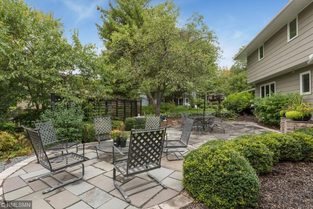 6505 Ridgeview Circle Edina, MN 55439 - Photo 22 of 26 Gallery Image 22